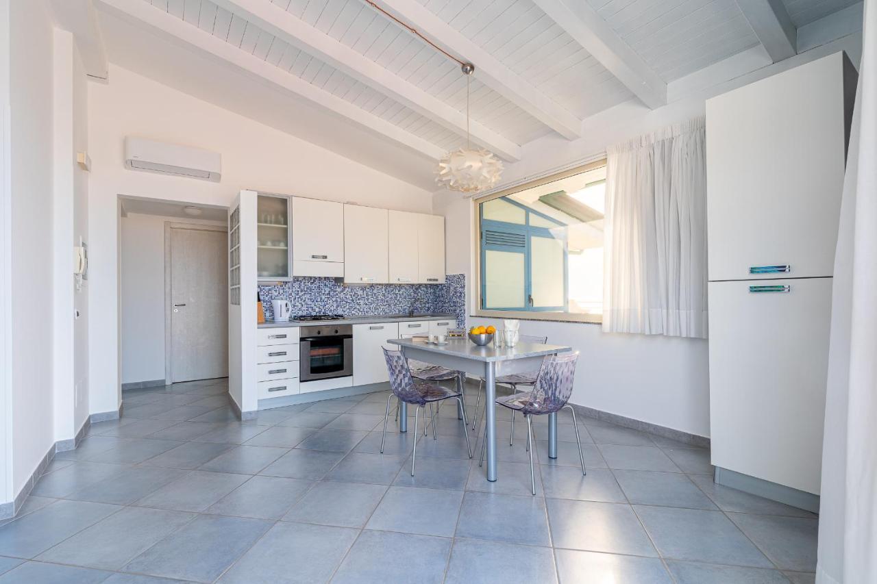 Terraces D'Orlando - Family Apartments With Sea View And Pool Capo dʼOrlando Екстериор снимка