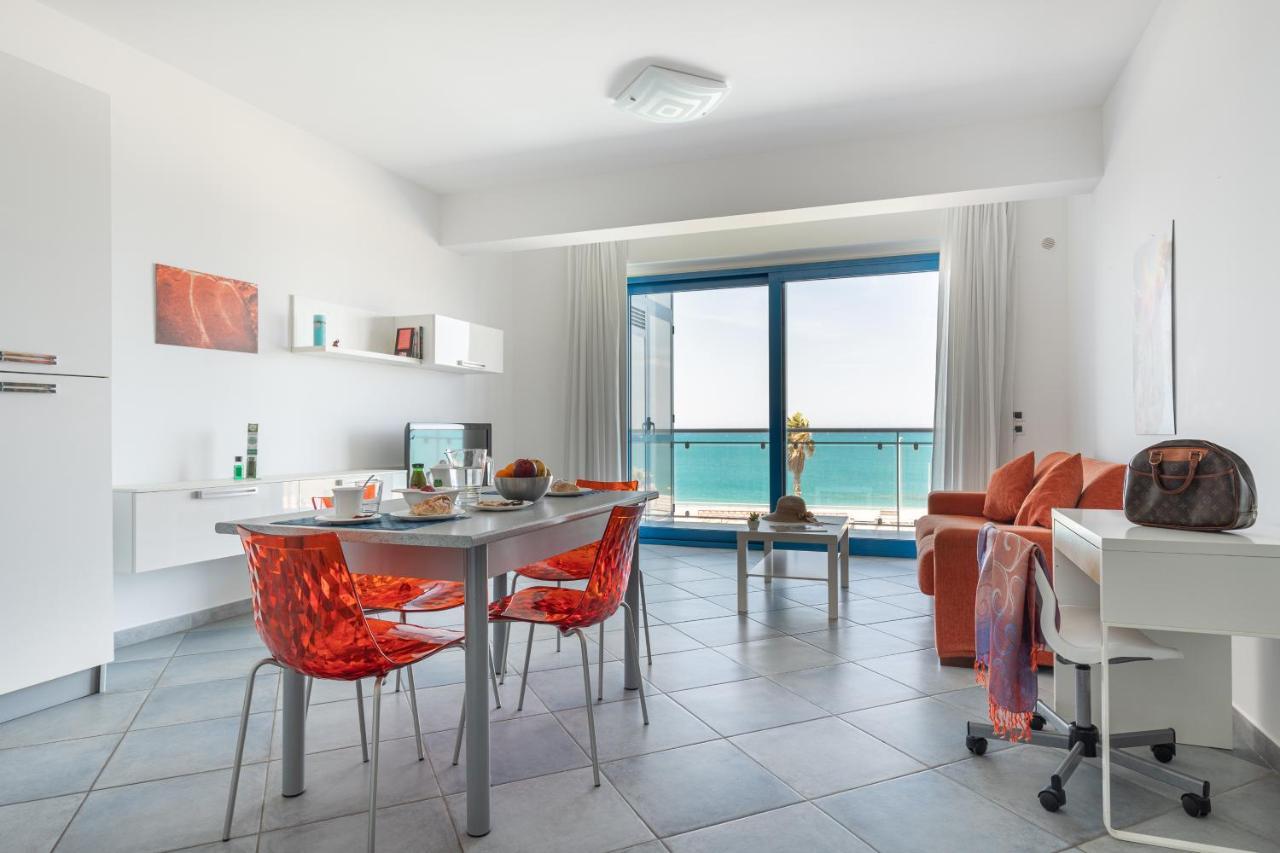 Terraces D'Orlando - Family Apartments With Sea View And Pool Capo dʼOrlando Екстериор снимка