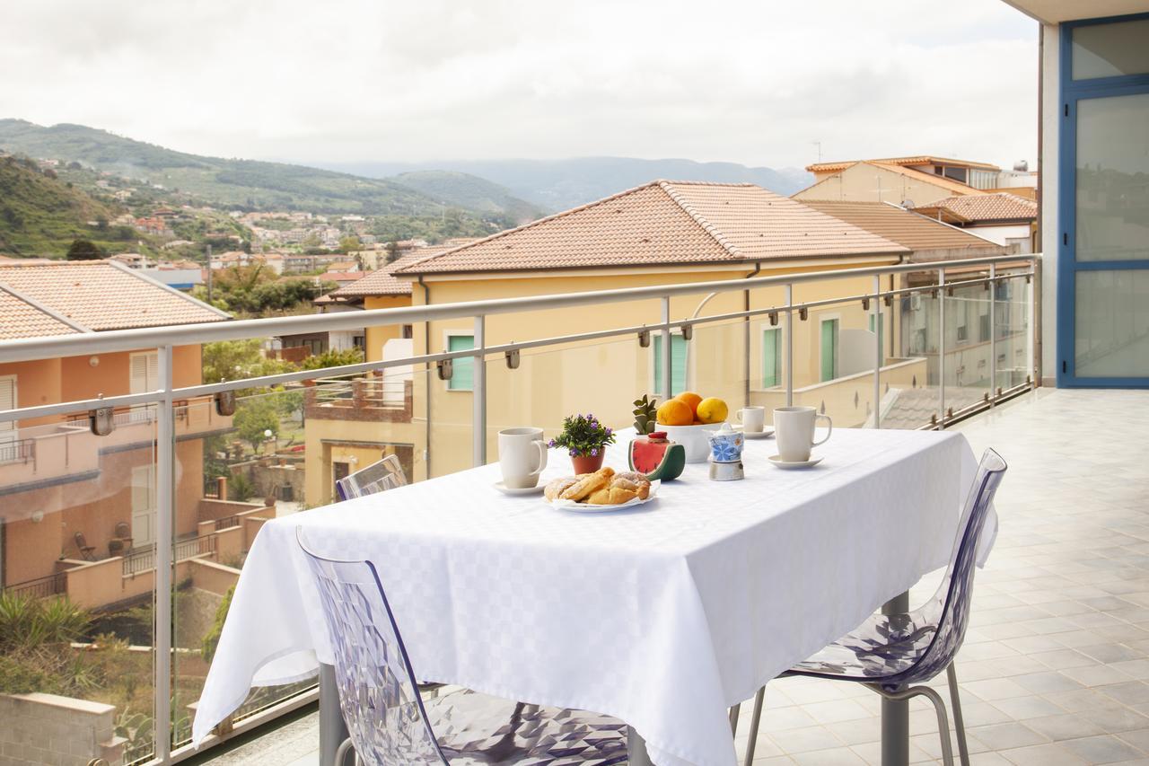 Terraces D'Orlando - Family Apartments With Sea View And Pool Capo dʼOrlando Екстериор снимка