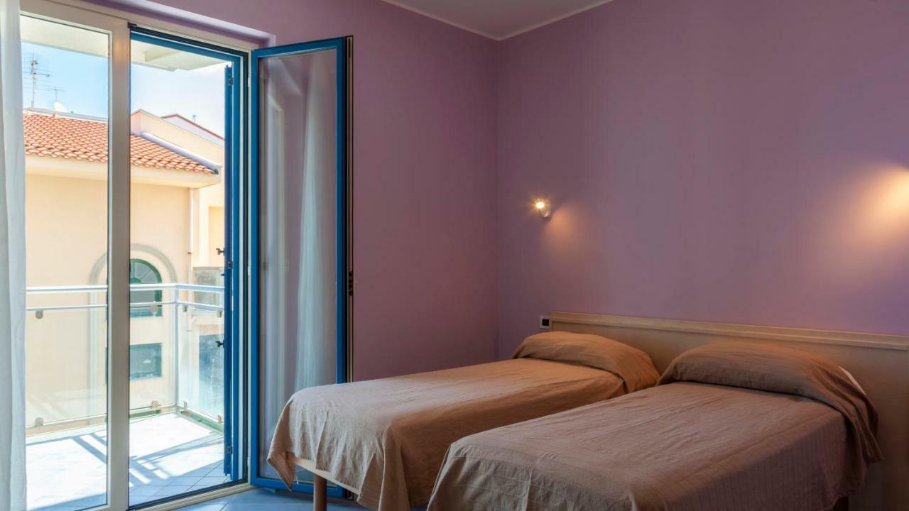 Terraces D'Orlando - Family Apartments With Sea View And Pool Capo dʼOrlando Екстериор снимка